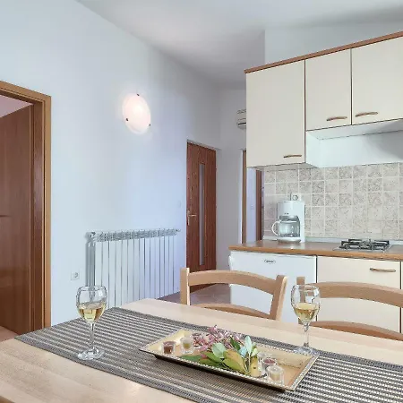 Ulika By Interhome クルニカ